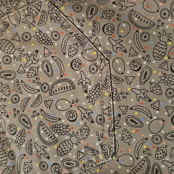 BCBGeneration 'The Joey' Dark Slate gray fruit print mini skirt sz.26 5 pockets - Picture 7 of 7